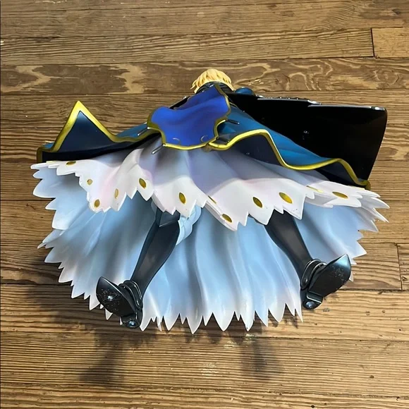 Fate/ Grand Order  Saber Altria Pendragon Second Ascension 1:4 Scale Statue. - Picture 4 of 5